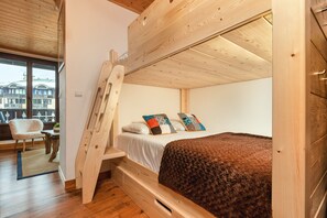 Double bed bunk beds