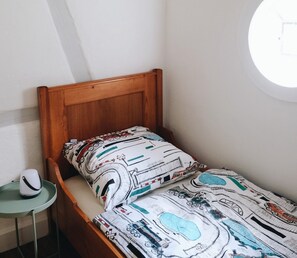 Zweibettzimmer, 20qm, mit Gemeinschaftsküche/-bad, max. 3 Personen