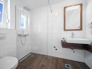 Bathroom, Property, Room, Tile, Floor, Plumbing Fixture, Interior Design, Wall, Building, Real Estate