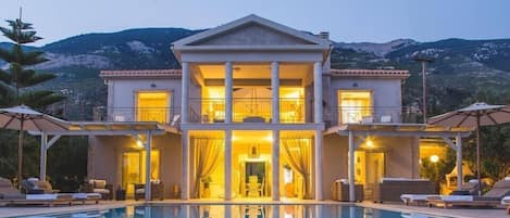 Unique Kefalonia Villa |  4 Bedrooms | Quintessential Villa  | Sea Views | Lourdas By Villamore