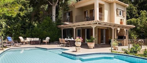 Unique Kefalonia Villa | 3 Bedrooms |  Elegant Villa  | Sea Views | Lourdas By Villamore