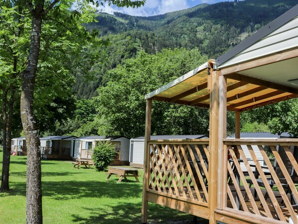 Eigentum, Haus, Baum, Zuhause, Grundeigentum, Gras, Dach, Hütte, Gebäude, Holz