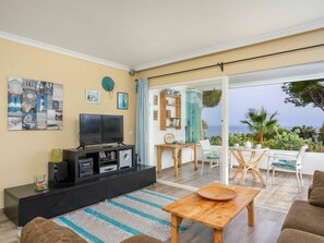 Propriété, Pièce, Salon, Meubles, Bâtiment, Design Intérieur, Maison, Immobilier, Table, Plafond