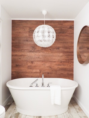 Soaker tub for relaxing after a day at the beach or golf course!