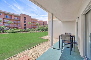 20-Ciboney-1004-Patio
