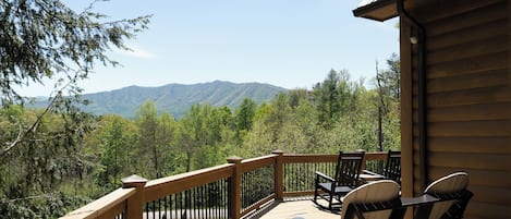 Expansive view of the mountains from the front deck