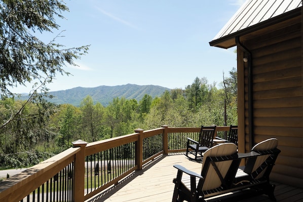 Expansive view of the mountains from the front deck