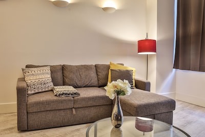 City Dreamz -NEW Stylish and Modern Flat with FREE WIFI