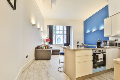 City Dreamz -NEW Stylish and Modern Flat with FREE WIFI