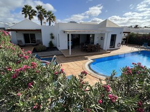 12x4m heated pool