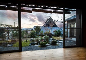 Japanese-style room