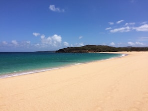 Papohaku Beach (to the left of Kepuhi)