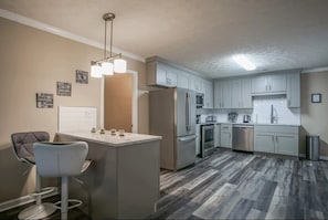 Completely renovated modern-style kitchen 