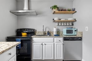 Southern Shangri-La C | Bohemian Haven in CHS