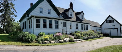 Welcome to Fairhaven Farm! This is the view of the house when pulling into the driveway.