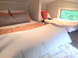 Loft (low ceiling) with full and twin mattress 