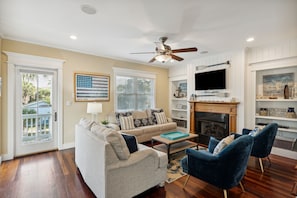 From our reviews: We enjoyed your spacious home. Numerous balcony's to enjoy our mornings and evenings. Very clean upon arrival. The Kitchen is well equipped for all your cooking needs.
