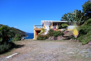 Approach to the house - plenty of parking.