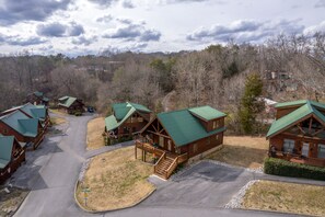 Pigeon Forge Spa Cabin - Spa Dee Dah - Located in Blackberry Ridge Resort