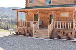 Entryway - covered porch