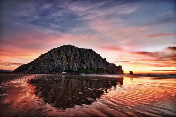 Immaculate Home - Down the Street from Morro Strand Beach