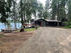 House With Fire Pit Off Deck