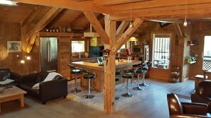 la pièce de vie depuis l'entrée de l'appartement