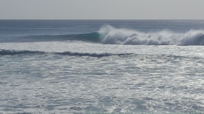 Winter Surf for the surf pros or just nice to watch...