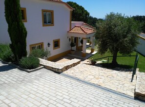Front entrance steeps  to villa