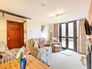 Living room | Poppies Court - Jericho Farm - Jericho Farm, Earl Sterndale, near Buxton