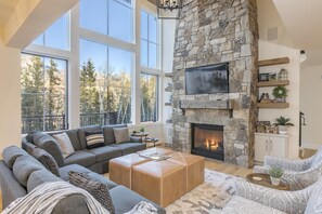 3-Telluride-Overlook-Haus-Living-Room