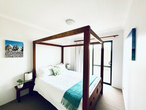 Queen room 2