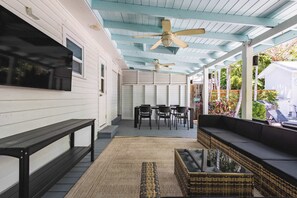 Outdoor Dining Table - Seating for 6