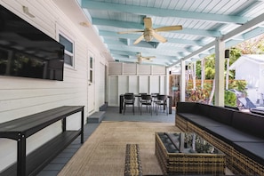 Outdoor Dining Table - Seating for 6