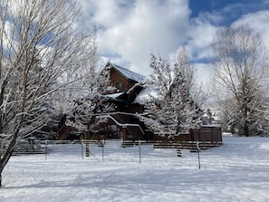 Morning dustings of powder snow are frequent throughout the Winter.