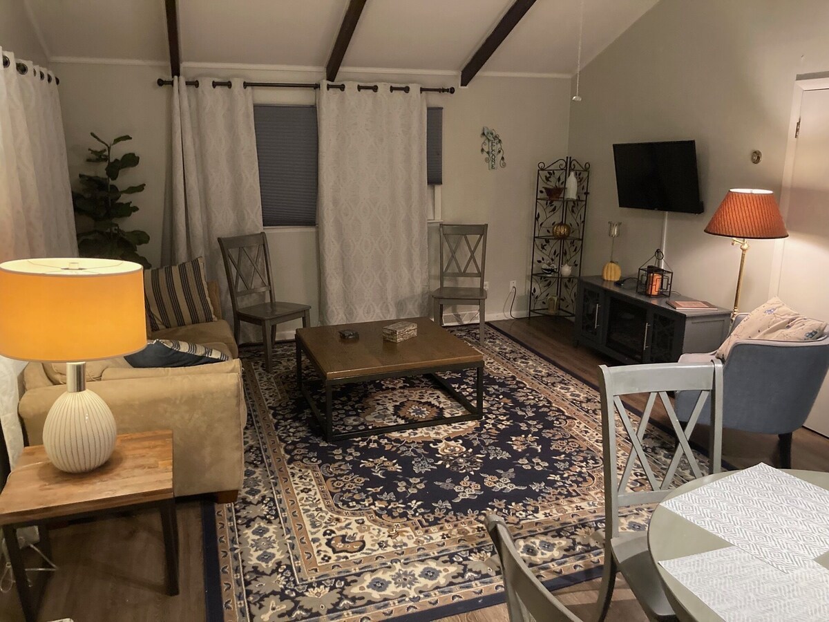 Pine Grove Cottage – Visit Monticello, Charlottesville & Many Local Wineries