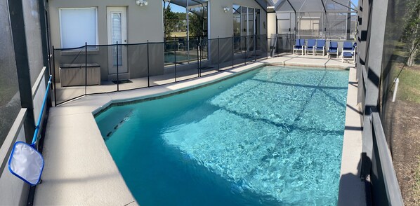 Pool area 