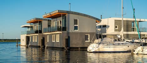 11. Floating-Houses (105 m²) Annea mit Kamin