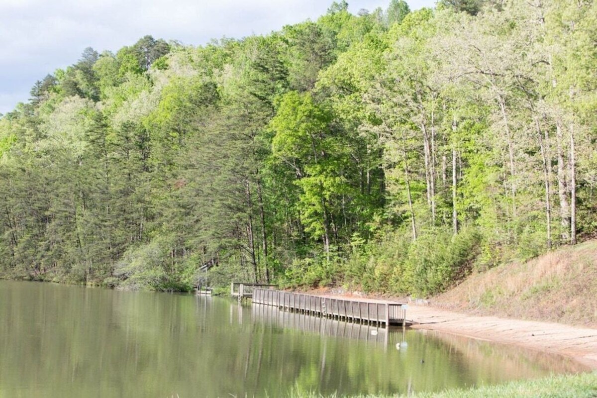 Gillford Cottage – Creek, Private, Lake Access!
