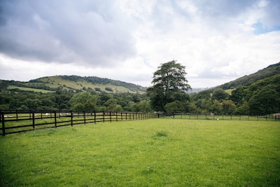 'The Cottage' at Further Harrop Farm *Brand new for August 2020*