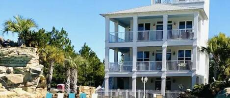 Welcome home to 30A Oasis on the amazing Cypress Breeze pool!
