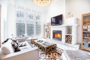 Panache 632 / Spacious and Elegant Chalet