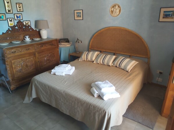 Bedroom 1^