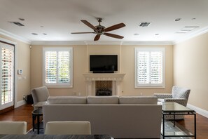 Living Room & Kitchen