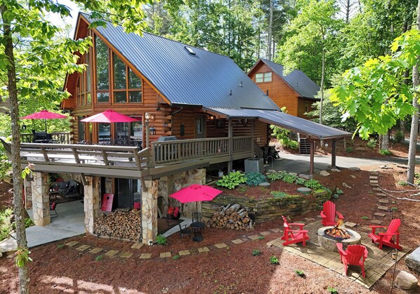 Welcome to Oddrock Cabin. 