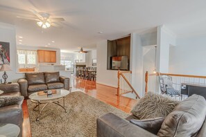 Living Area - 2nd of 3 Floors | View of Kitchen
