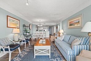 Sea Mark Towers 805 Living Area