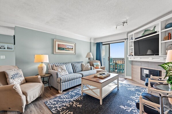 Sea Mark Towers 805 Living Area