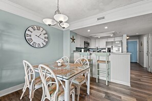 Sea Mark Towers 805 Dining Area
