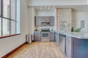 Fully equipped kitchen